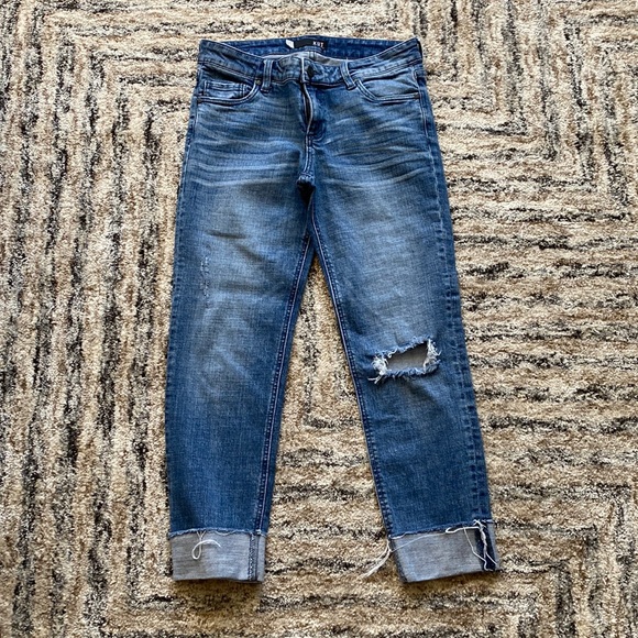 Kut From The Kloth Size 4 Jeans with Distressed Knee - Picture 1 of 6